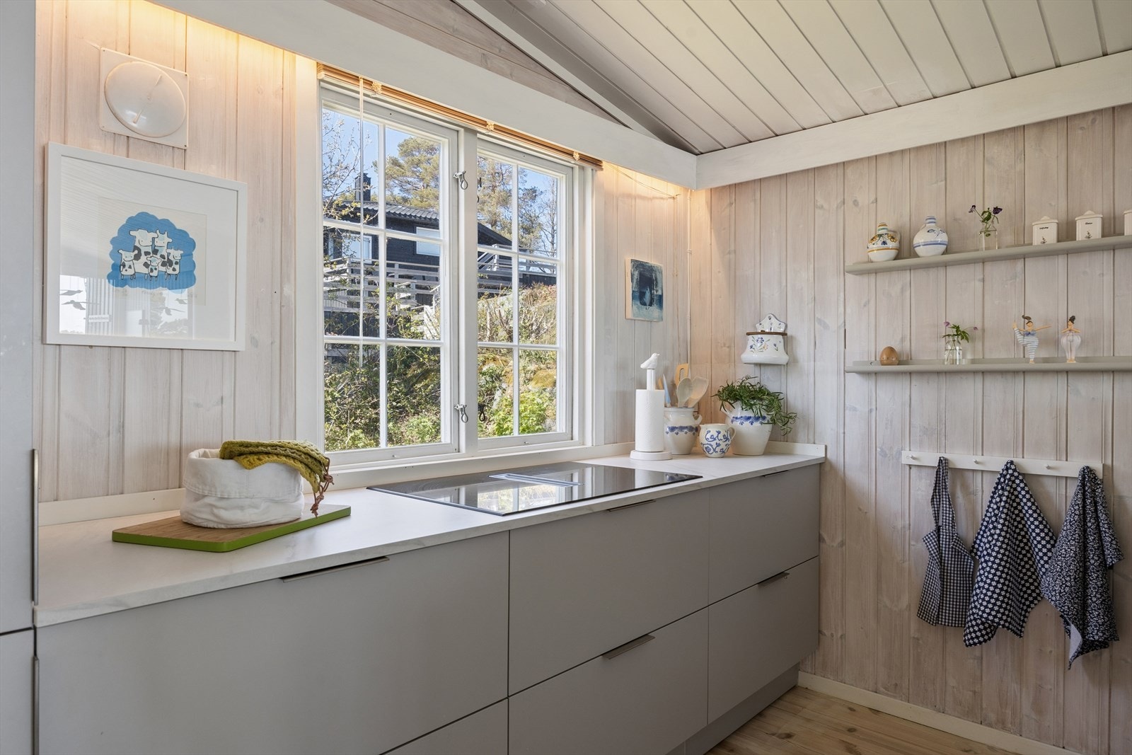 Komfyrtopp med integrert vifte. Galleribilde
