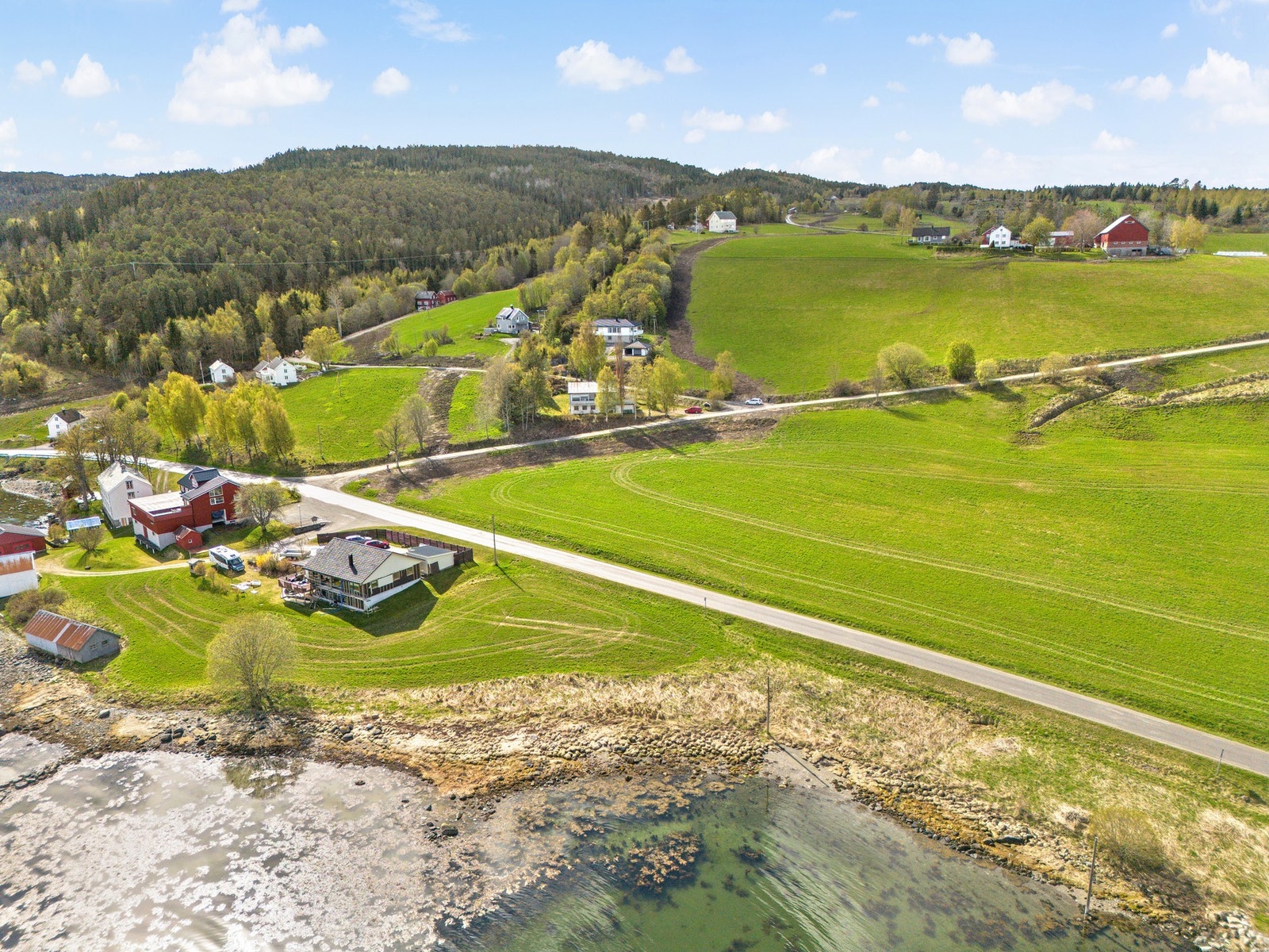 Venneshamn er et idyllisk tettsted i populære Framverran. Galleribilde