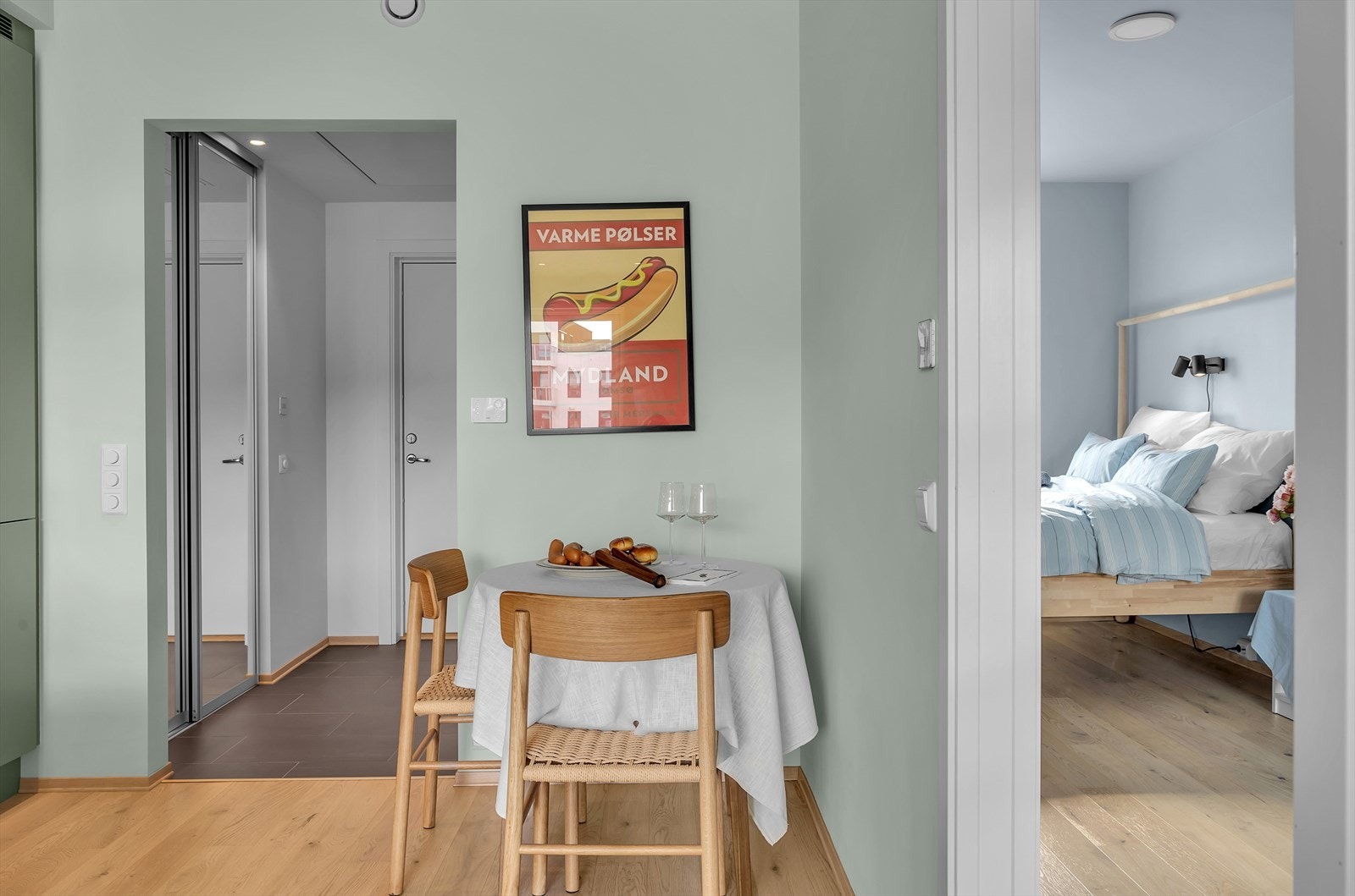 Plass til en liten spisegruppe. Galleribilde