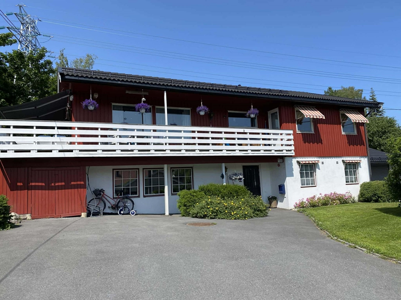 Sommerbilde tatt av selger. Galleribilde