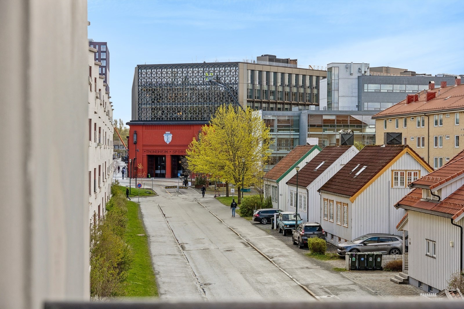 Utsikt mot sør fra balkongen. Galleribilde