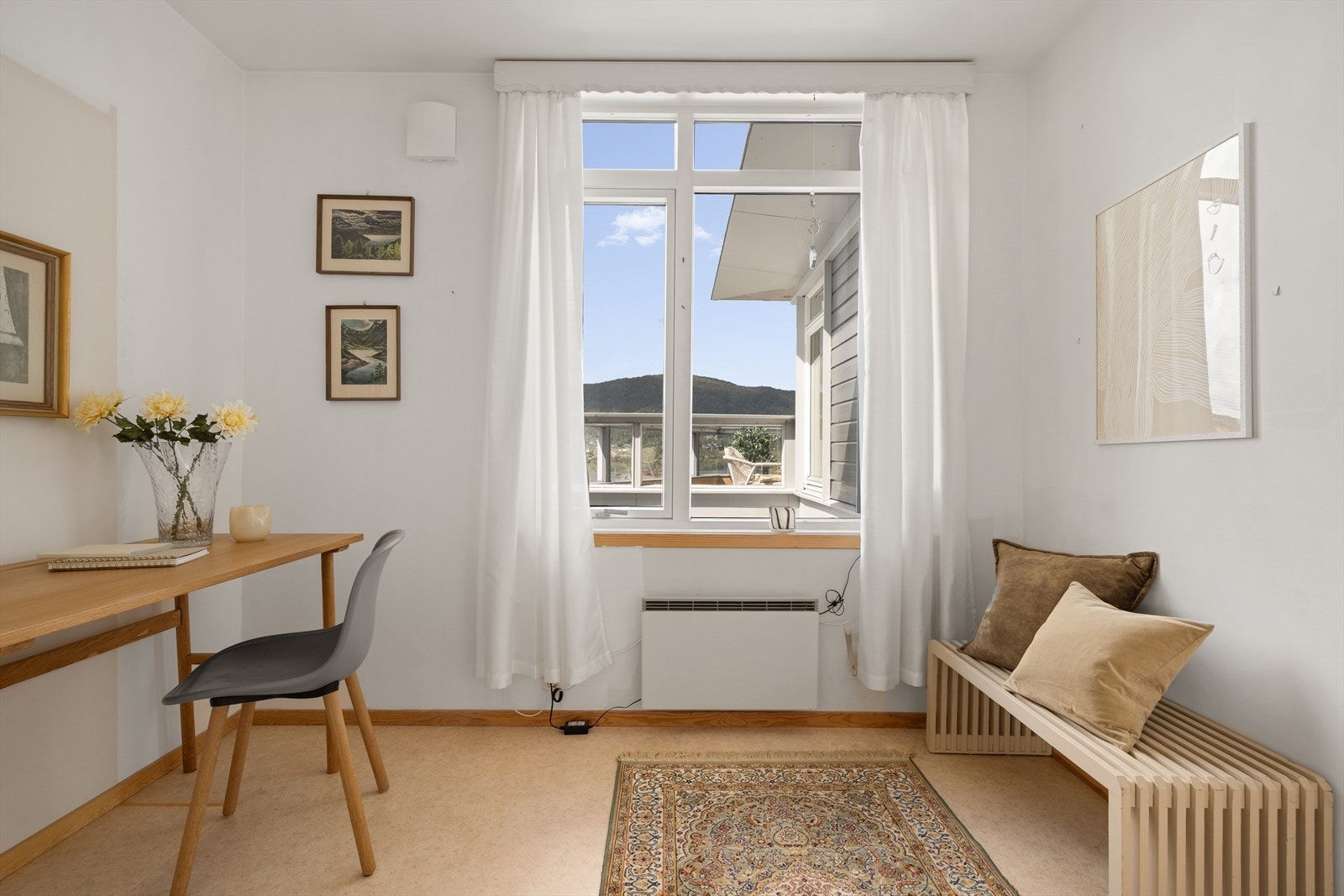Soverom nummer tre brukes i dag som kontor, men fungerer like godt som gjesterom. Galleribilde