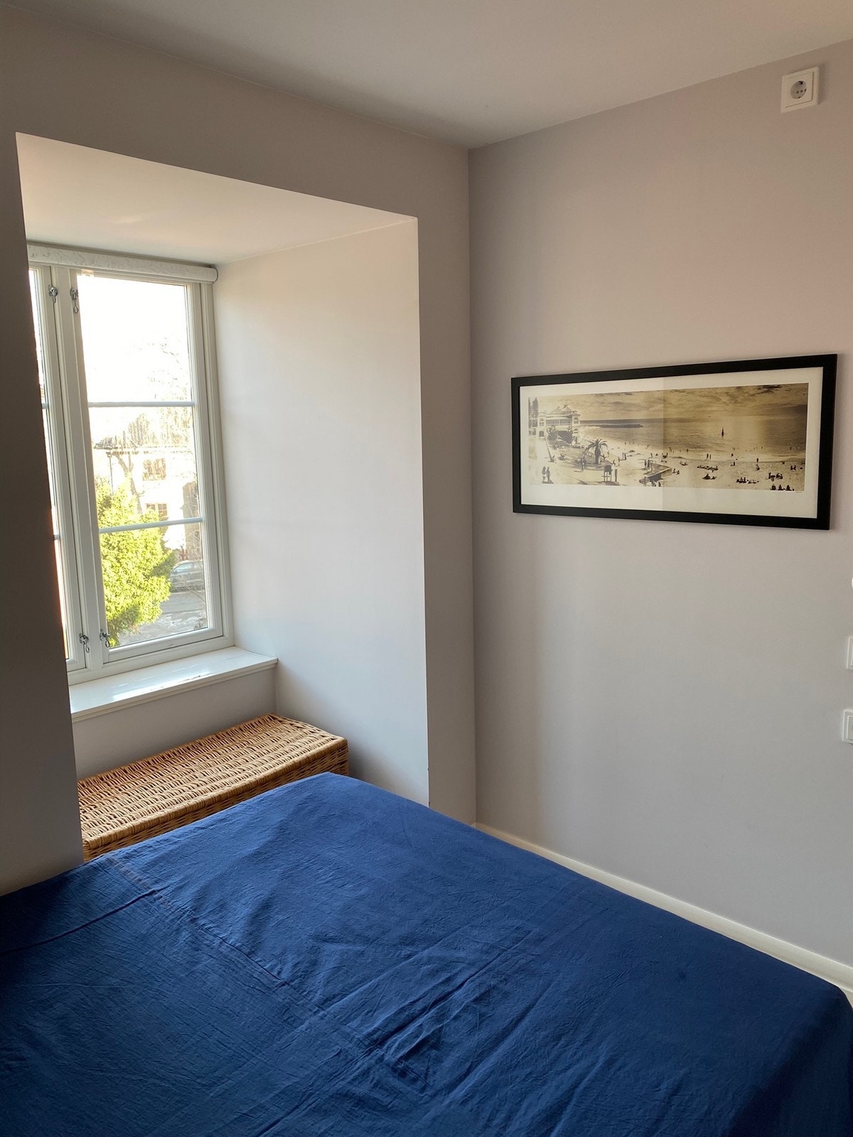 Soverommet vender inn mot rolig bakgård. Galleribilde