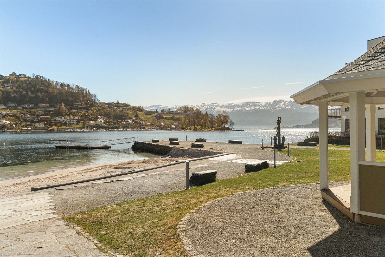 Hvis du skal bruke boligen som fritidsbolig, kan vi virkelig skrive under på at hverdagsstresset blir etterlatt i byen når du kommer inn hit. Galleribilde