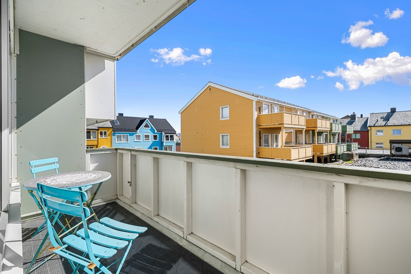 Din lokale eiendomsmegler Notar v/Anders Havneraas ønsker velkommen til John Allans gate 5! Foto: Interiørfoto Galleribilde