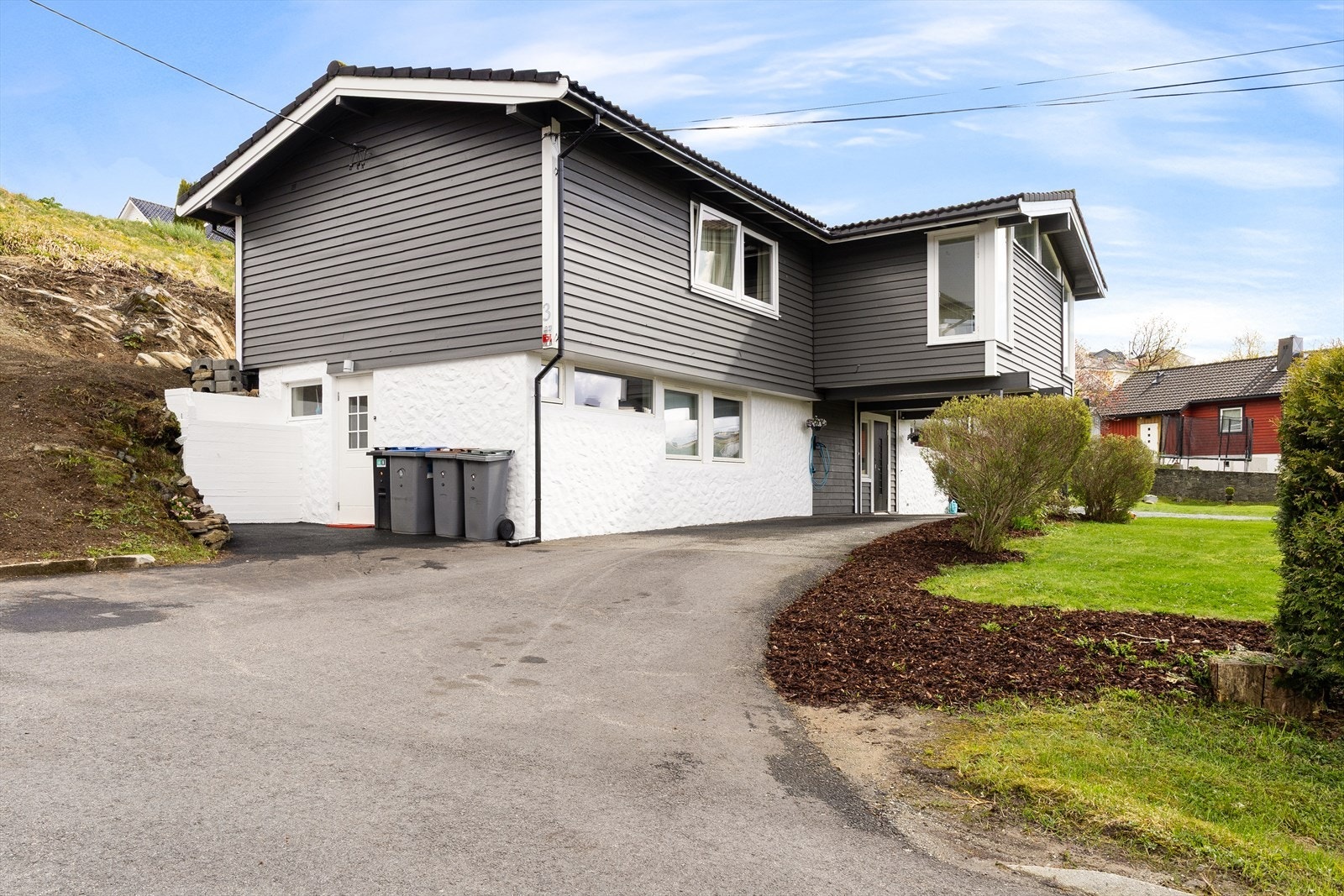 Utleiedelen måler til 35 m² og har i dag en leietaker. Galleribilde