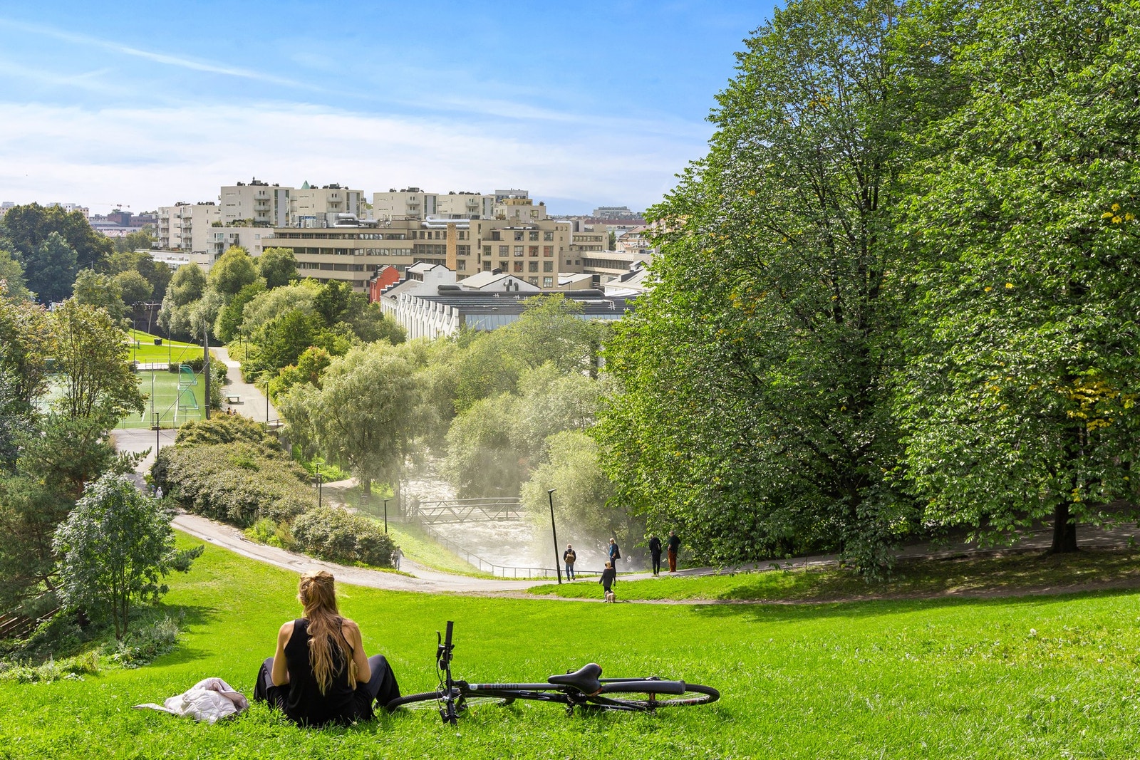 Leilighetens beliggenhet gir deg et godt utgangspunkt for et parkliv og flere flotte gåturer. Galleribilde
