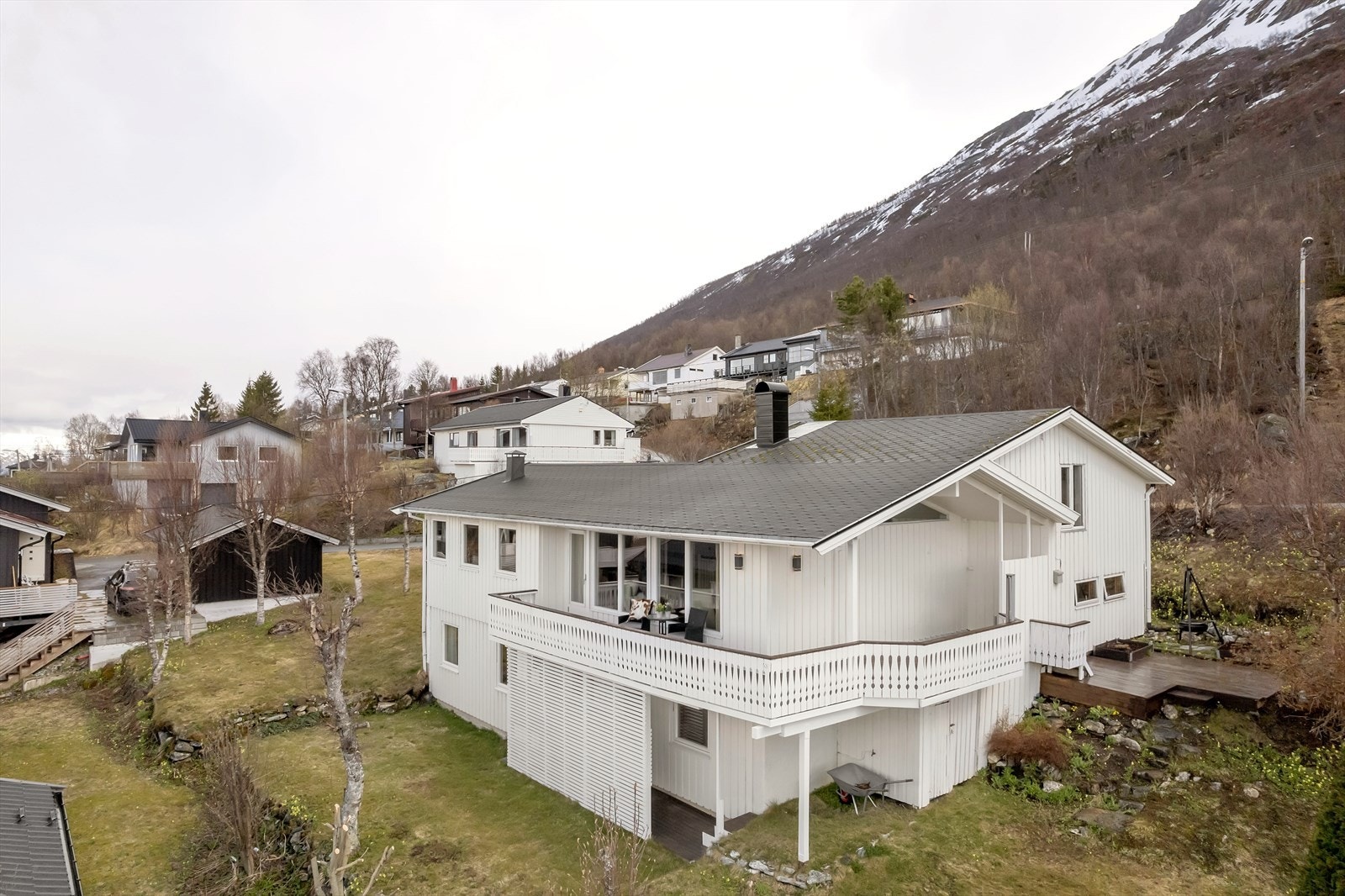 Velkommen til Plutovegen 3 - innholdsrik enebolig med fantastiske sol- og utsiktsforhold Galleribilde