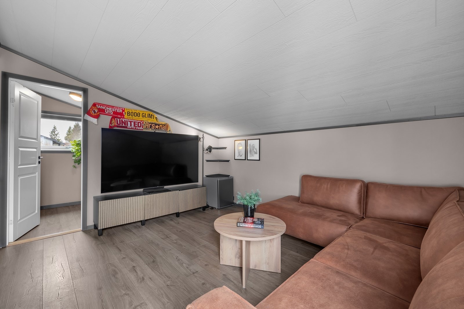 Stue / loftsstue med flere bruksmuligheter Galleribilde
