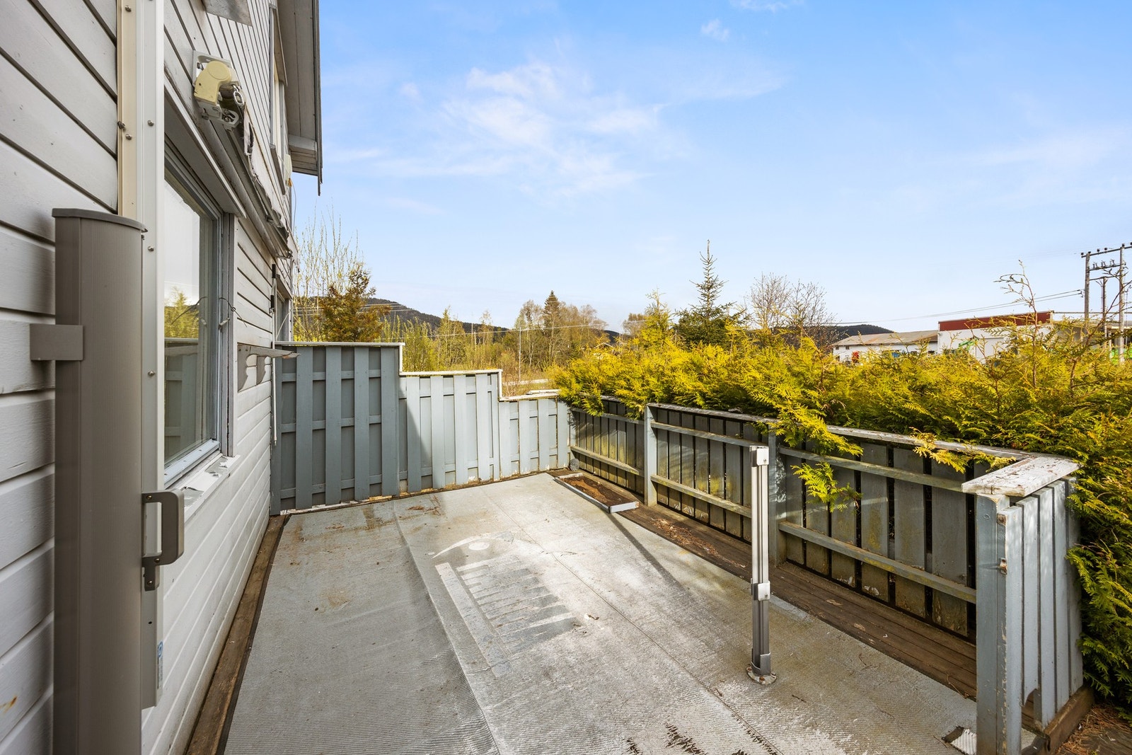 Terrassen måler ca 19 kvm Galleribilde