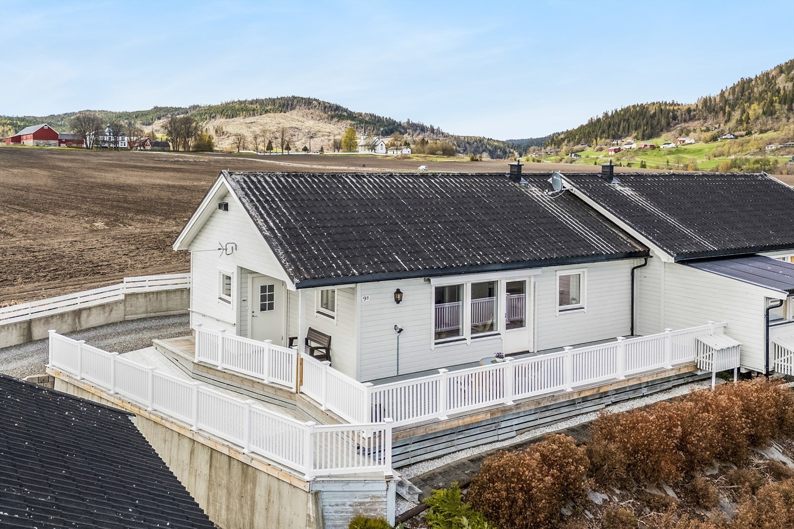 Aktiv eiendomsmegling v/Anders Borgsø har gleden av å presentere Øverhaugvegen 9B. Foto: Jonas Kvello/EFKT. Galleribilde