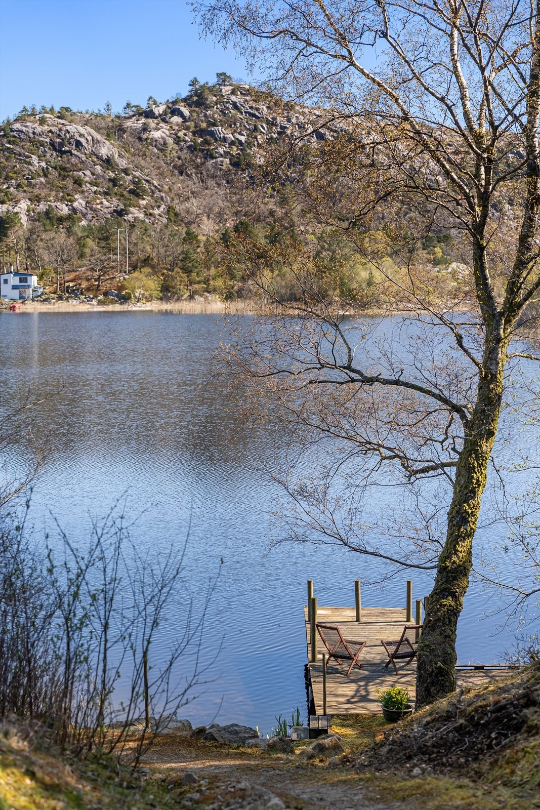 Idyllisk og fredelig beliggenhet med naturen som nærmeste nabo. Galleribilde