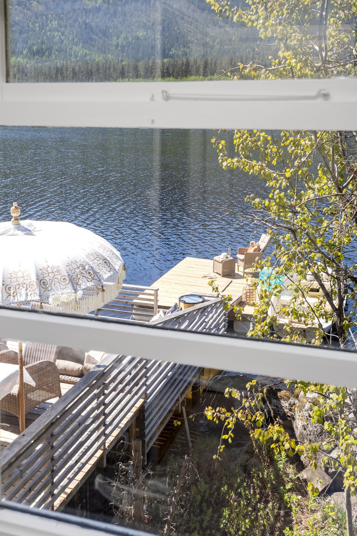 Utsikt fra det ene soverommet til Sperillen. Galleribilde