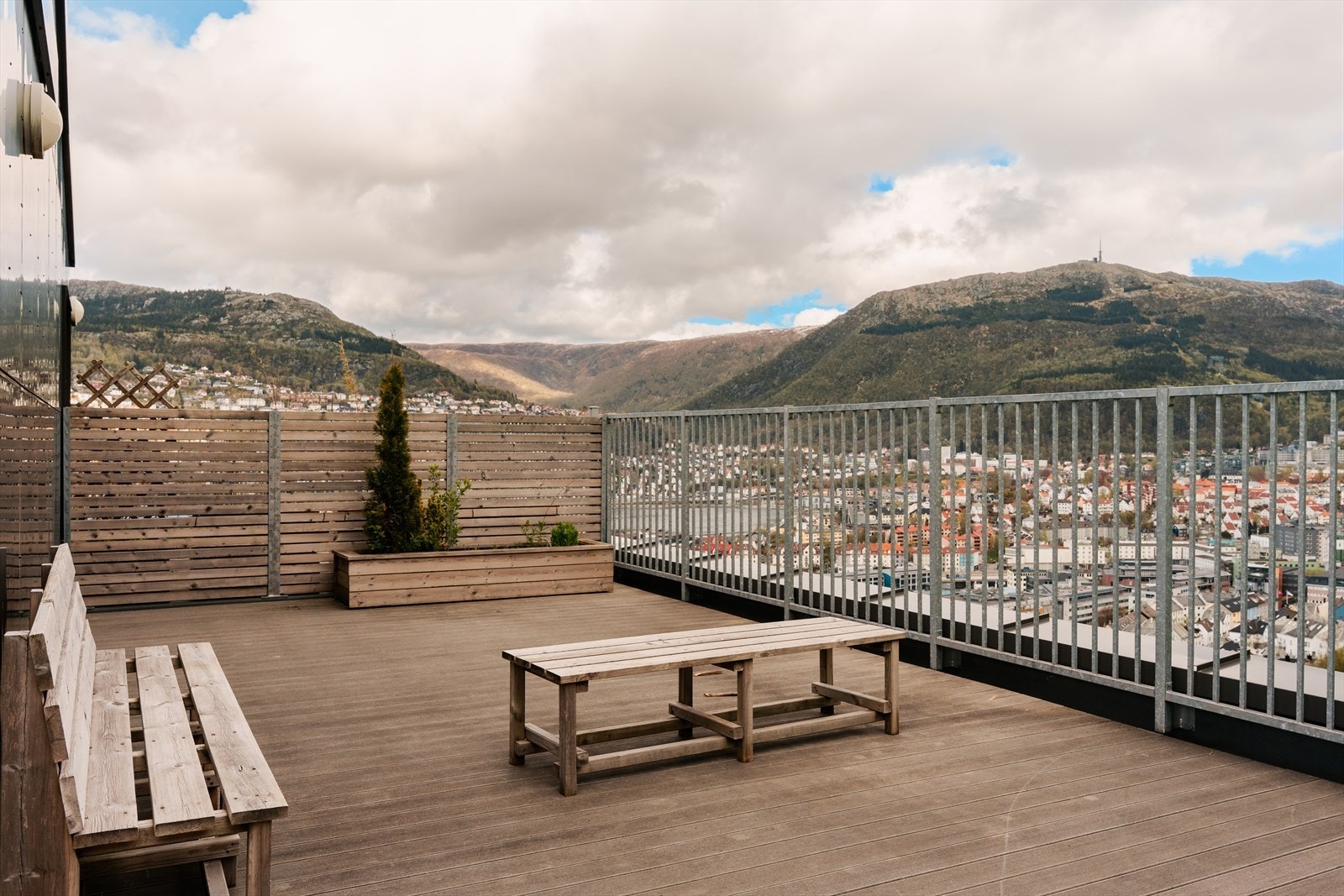 - Stor og flott felles takterrasse med spektakulær utsikt over Bergen - Galleribilde