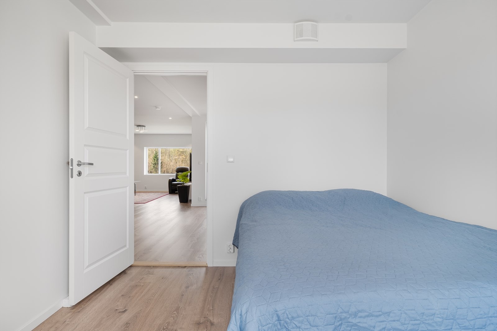 Det er god plass til å innrede med seng, nattbord og annet ønsket møblement. Galleribilde