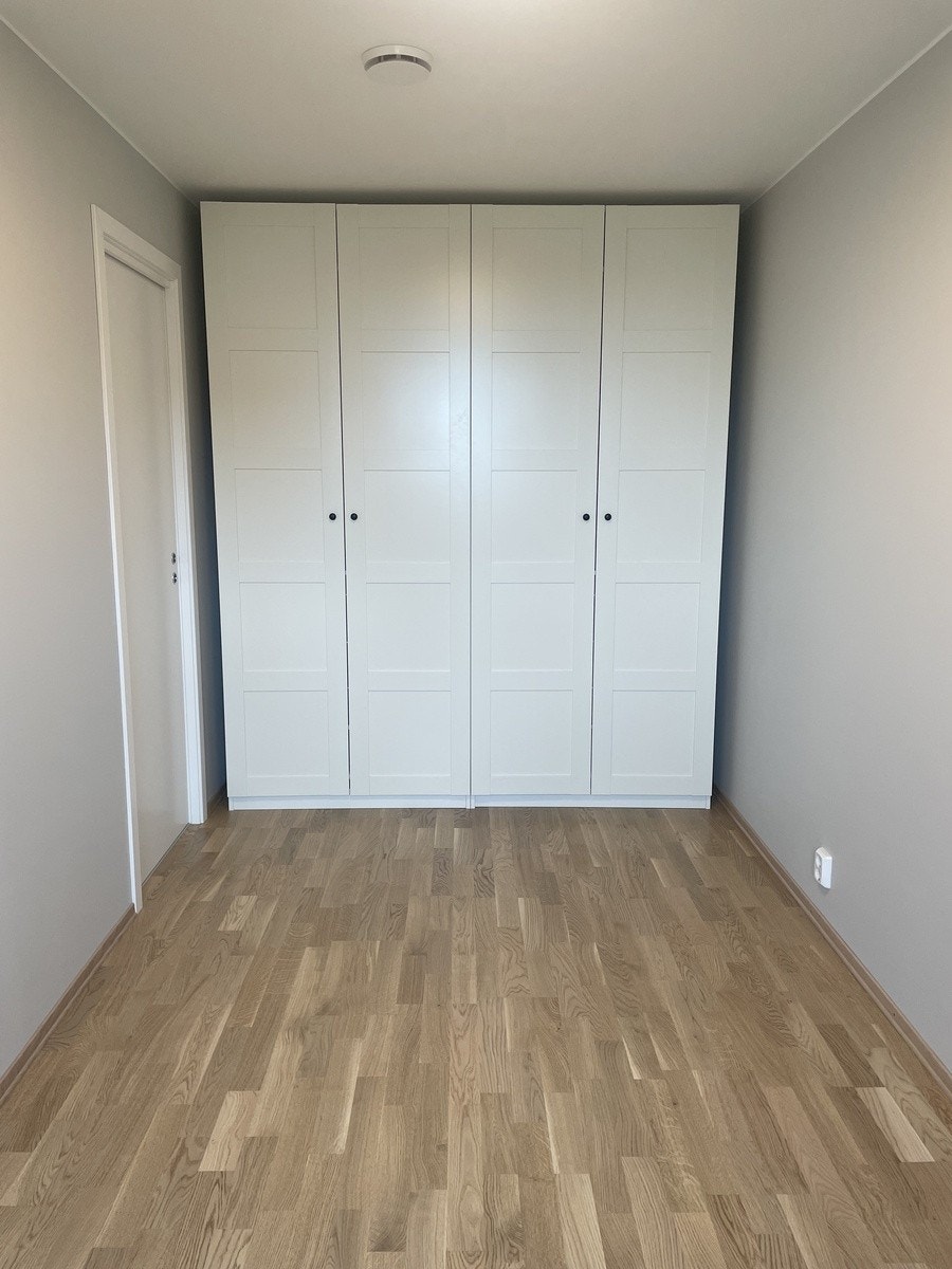 Soverom garderobe Galleribilde