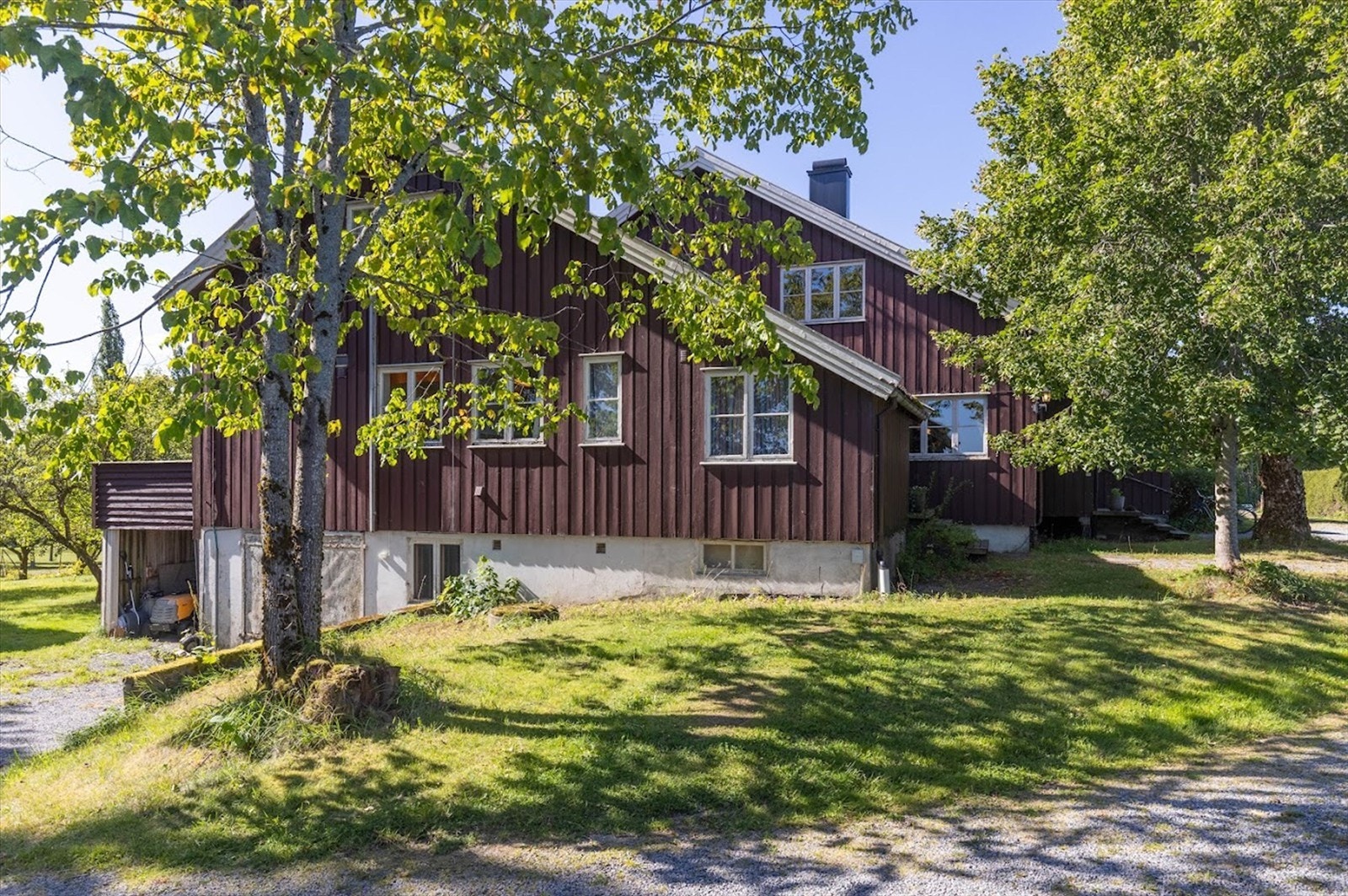 Fasaden sett fra vest. Galleribilde