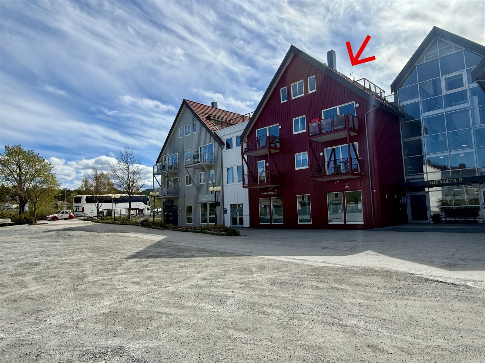 Aktiv eiendomsmegling v/Anders Borgsø har gleden av å presentere en romslig leilighet over 2 plan på Brygga i Steinkjer. Galleribilde