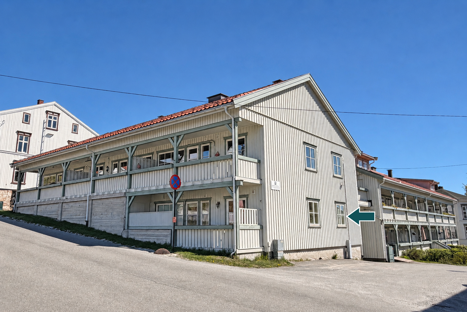Tiltalende endeleilighet med egen inngang og gunstig beliggenhet i Øvrebyen. Galleribilde
