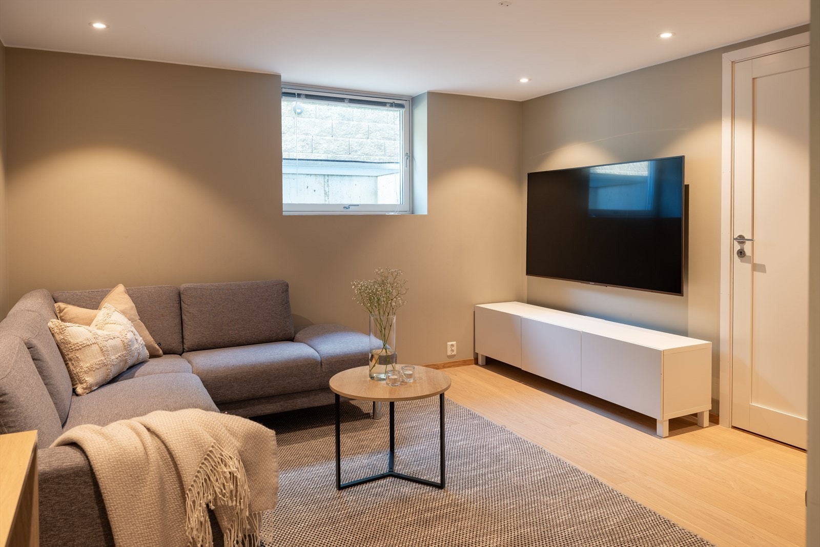 Stue nummer to er målt til 13m². Galleribilde