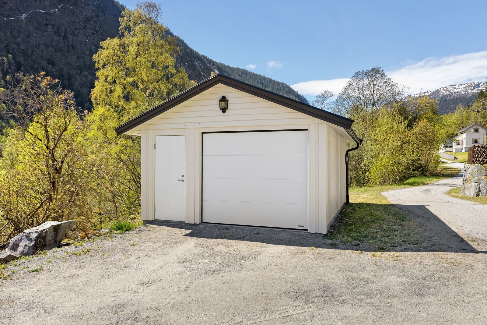 Ny garasje bygget i 2019 Galleribilde