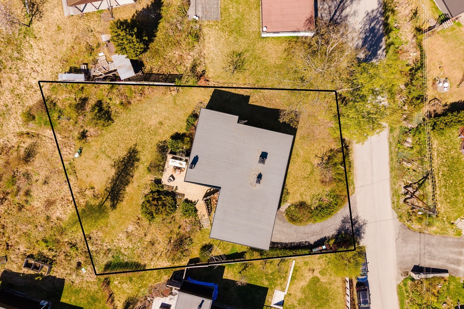 Stor tomt på ca 1041m2. Galleribilde