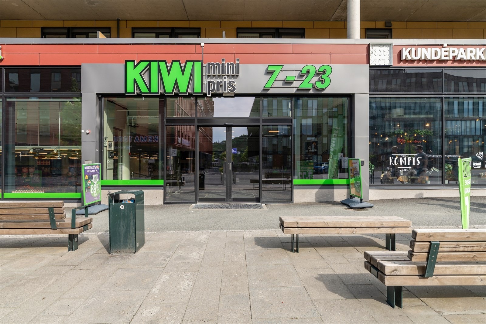 Kort veg til Sorgenfri med flere butikker og restauranter. Galleribilde