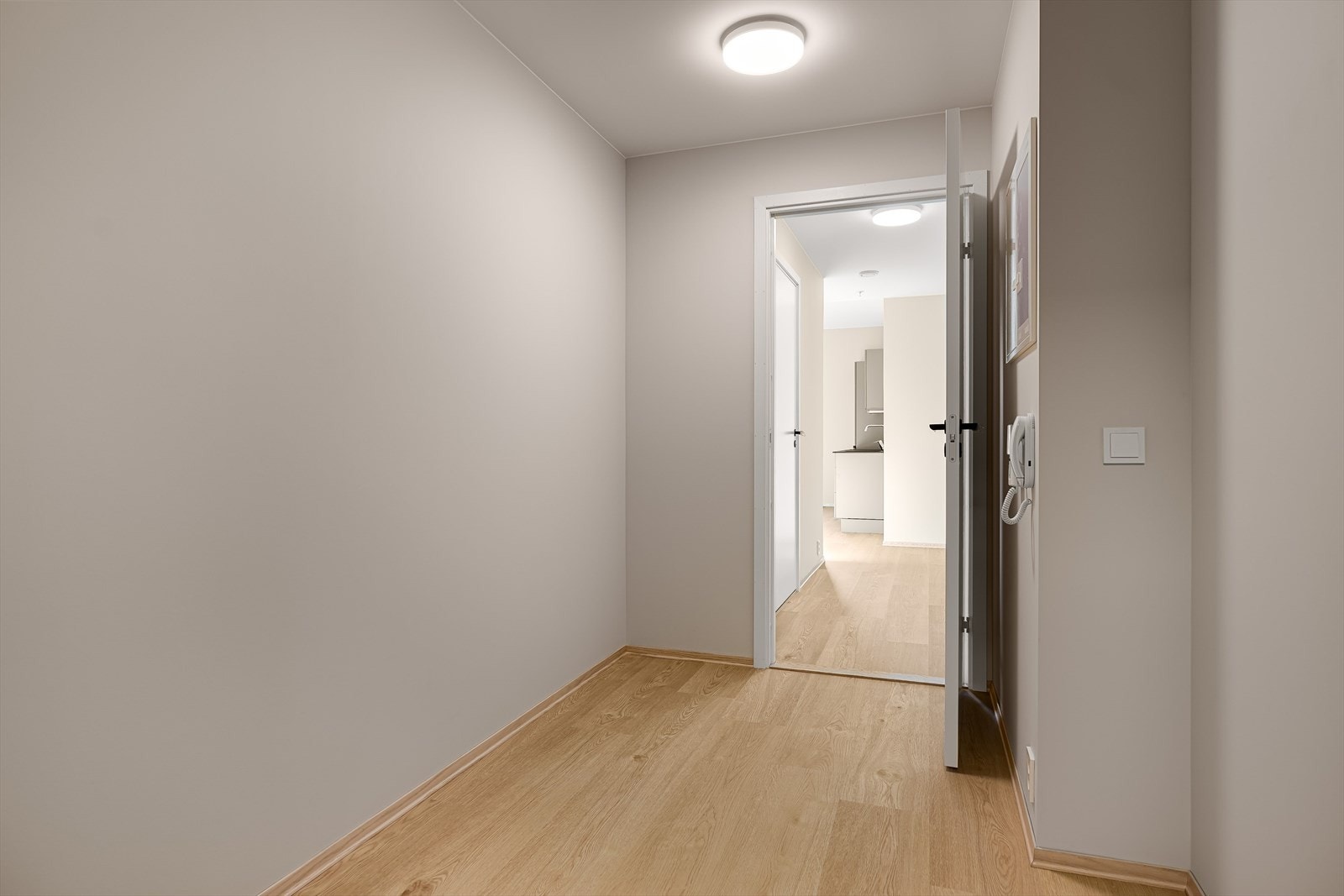 Har kan du innrede med både skoskap og garderobeløsning. Galleribilde