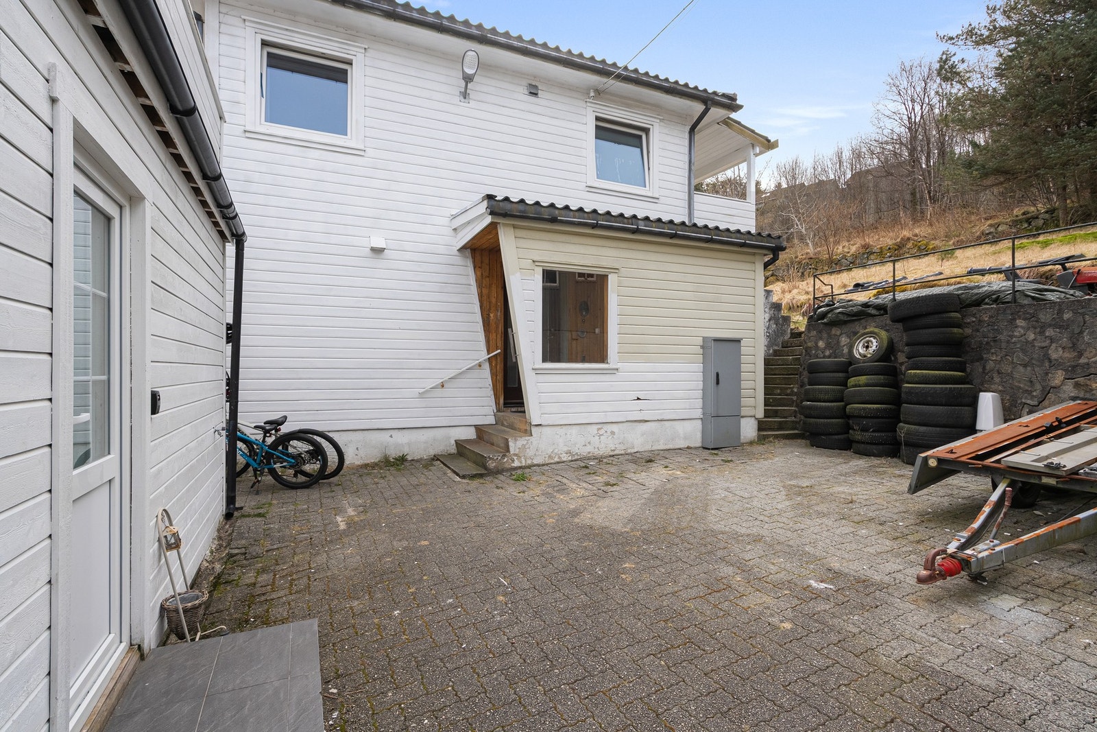 Tun mellom boligene Galleribilde