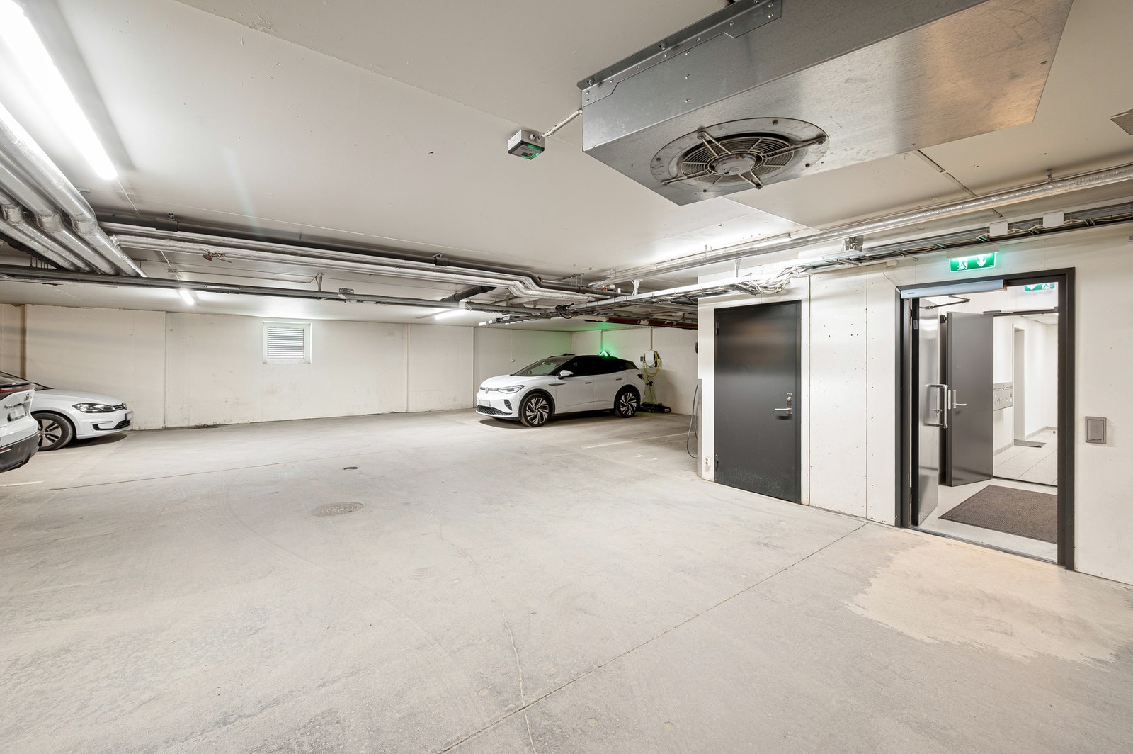 Det medfølger også en ekstern bod i kjeller. Galleribilde