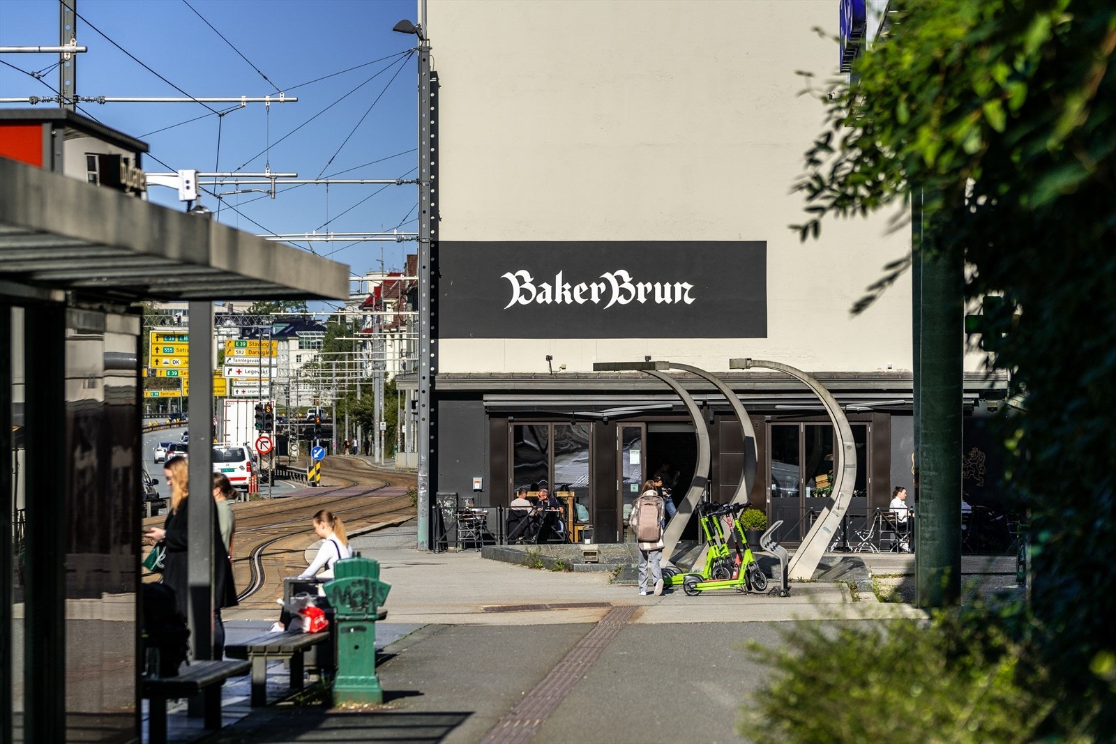 - 7 minutters gange til bybanestoppet på Danmkarsplass, samt diverse restauranter og kaféer - Galleribilde