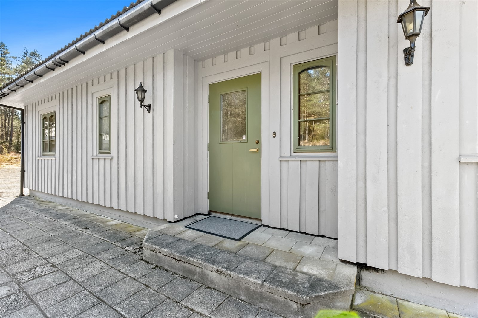 Heller ved inngangspartiet. Galleribilde