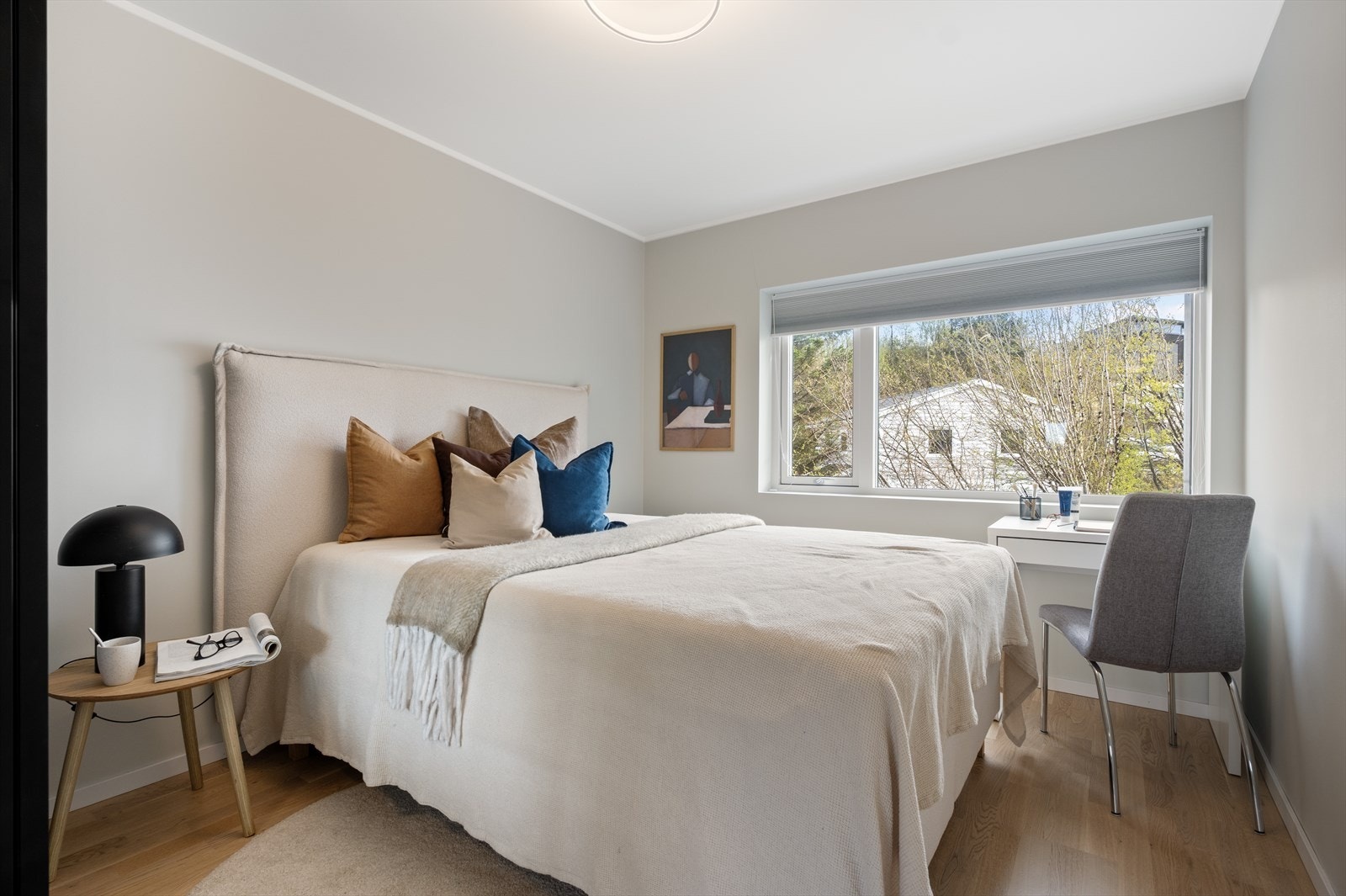 Soverommene i denne etasjen er på hhv. 10,9 m² og 10,6 m². Galleribilde