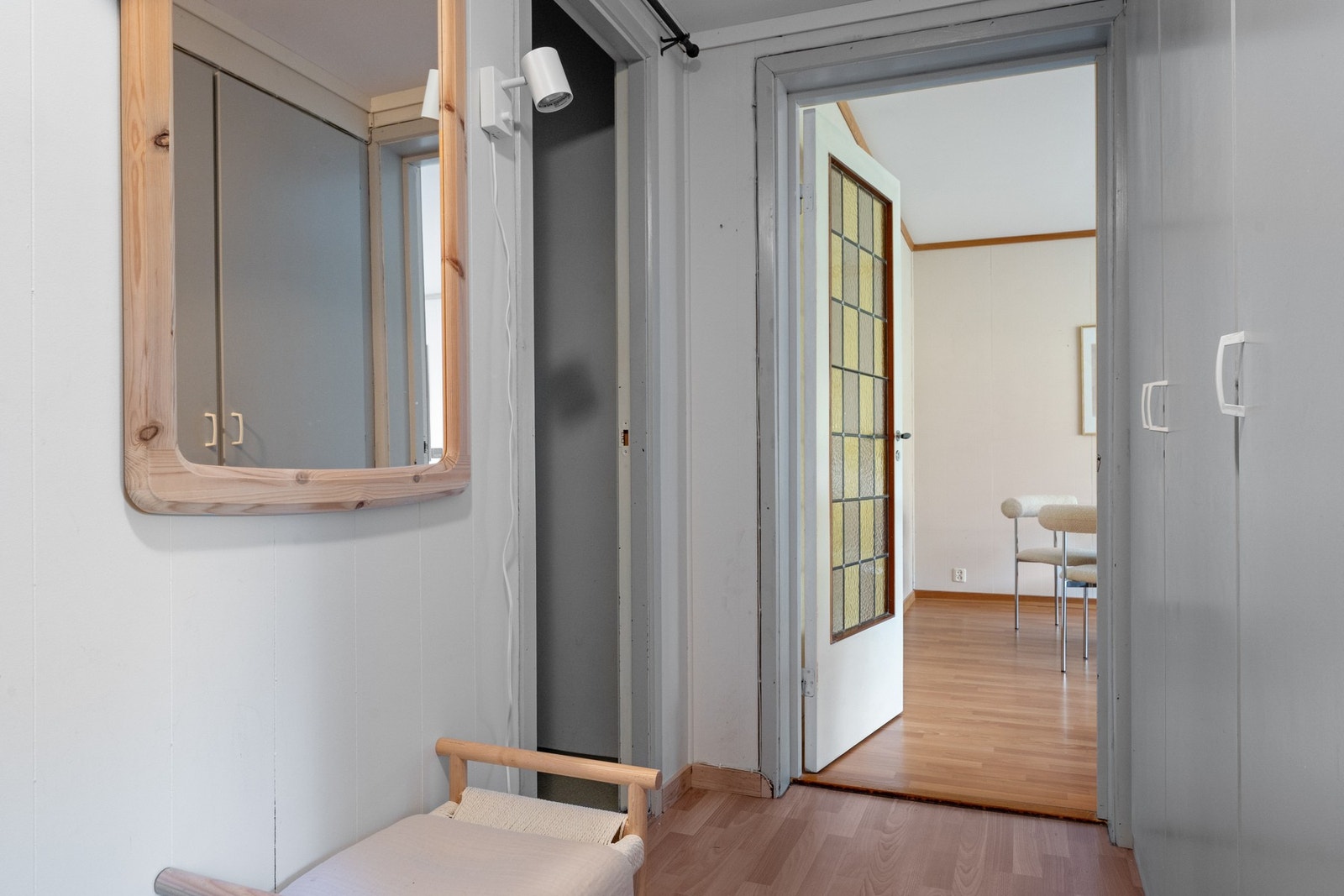 - Fra gang er det tilkomst til innvendig bod - Galleribilde