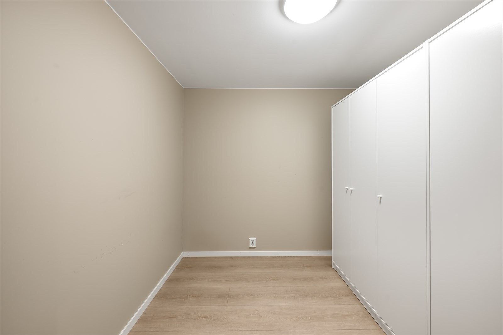 Det er egen bod med god lagringsplass i utleiedelen Galleribilde