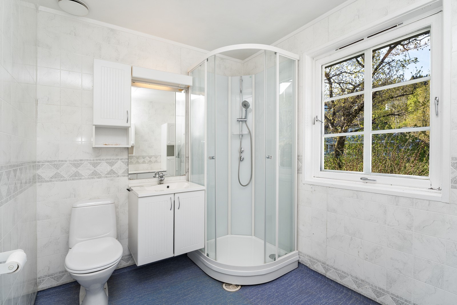 Badet i hovedetasjen Galleribilde