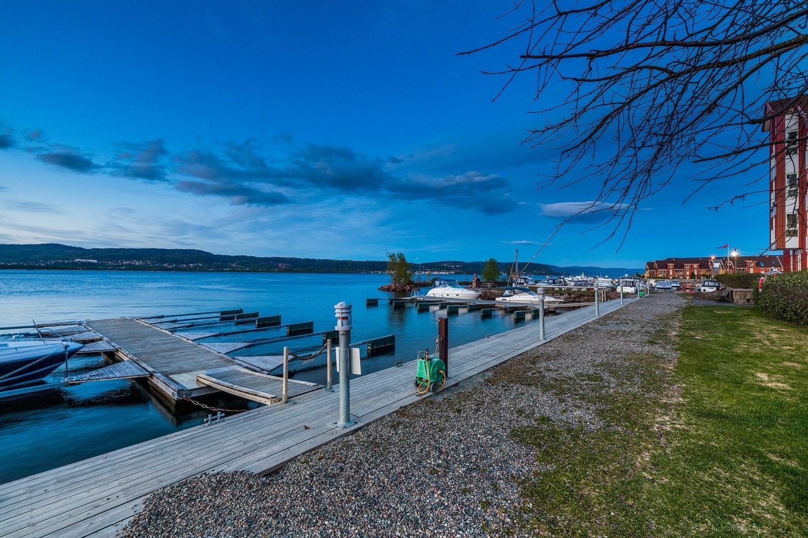 Kort vei til flotte turområder, både sommer og vinter. Galleribilde