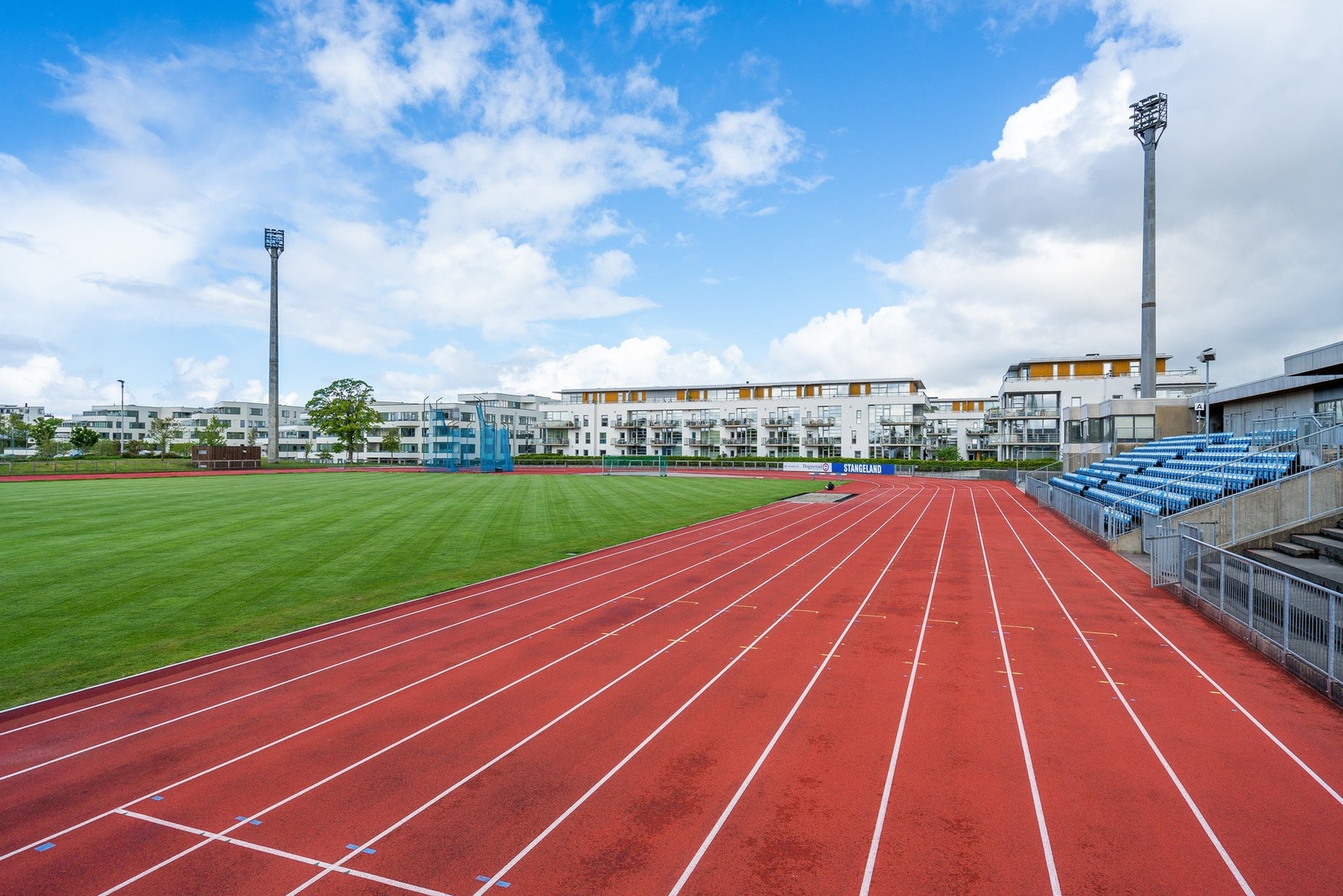 Det er kort vei til Stavanger stadion og flotte turområder. Galleribilde