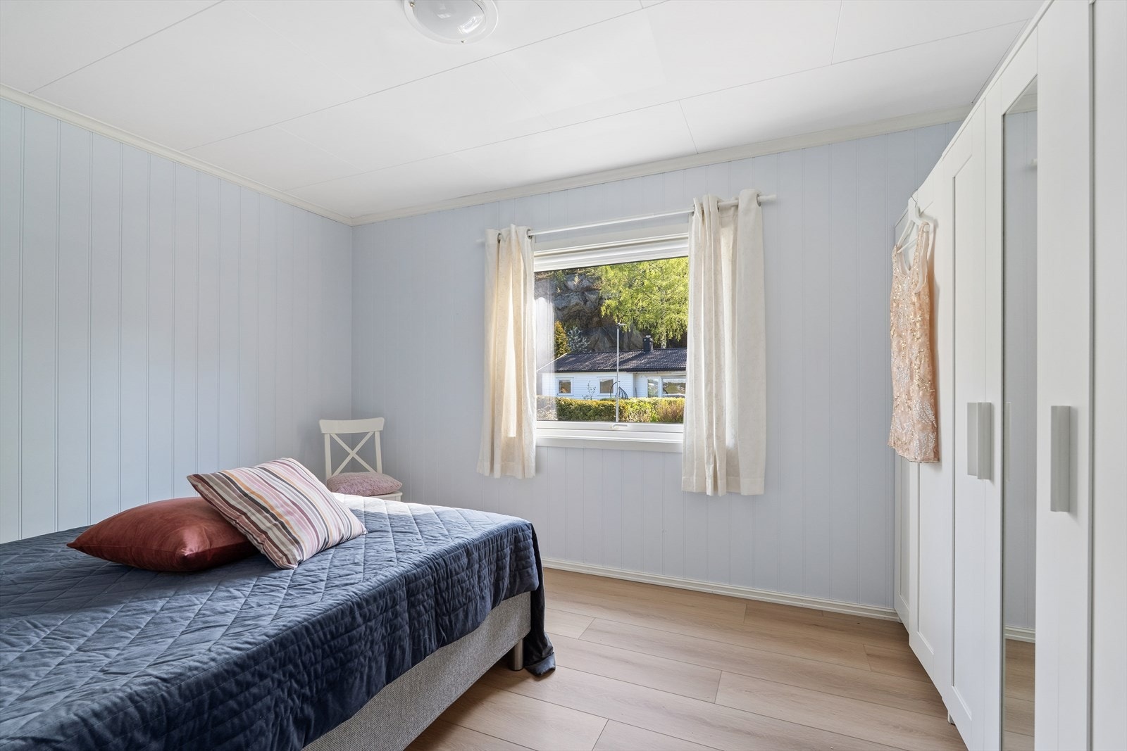 Leiligheten byr på to romslige pene soverom. Galleribilde