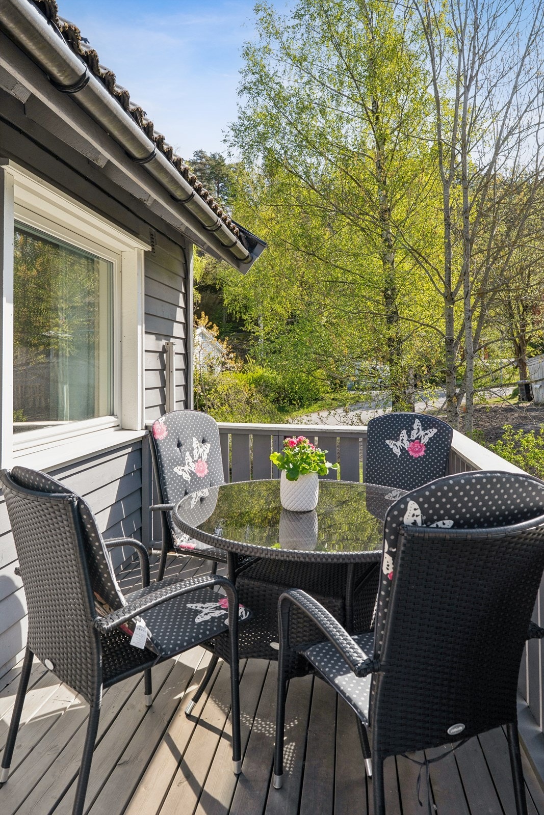 Perfekt for morgenkaffen eller rolige kvelder ute. Galleribilde