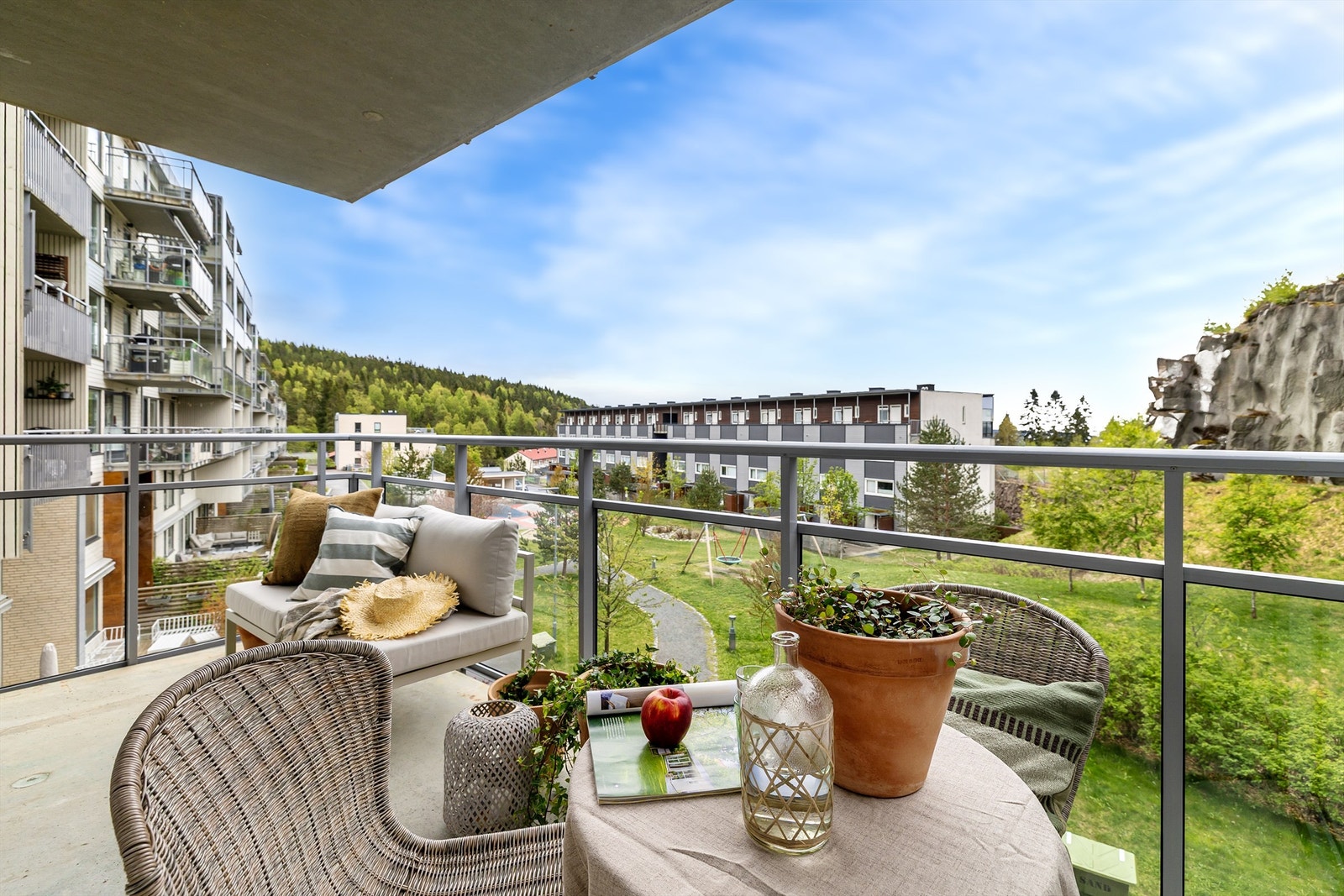 Her har man med andre ord god plass til utemøblement som en sittegruppe og grill - det er tillatt med el- og/eller gassgrill Galleribilde