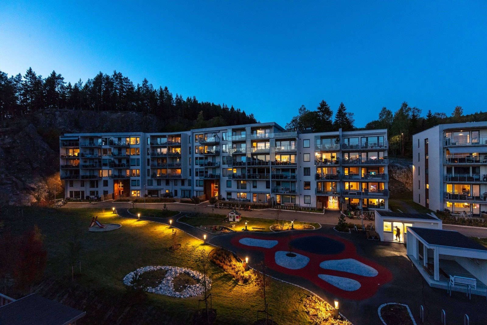 Årvolltoppen by night Galleribilde