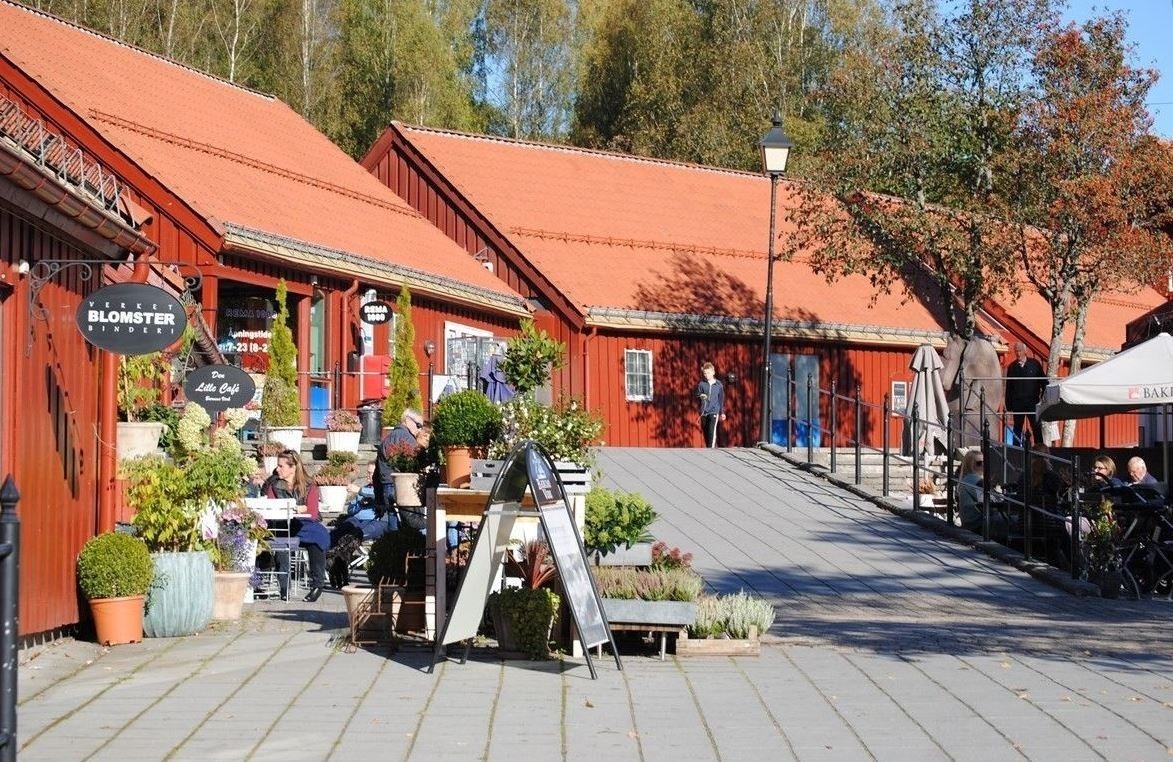 Idylliske Bærums Verk senteret. Galleribilde