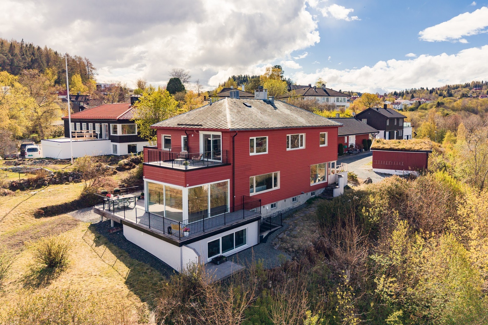 Boligen er omfattende renovert og påbygd i perioden 2020-2024. Galleribilde