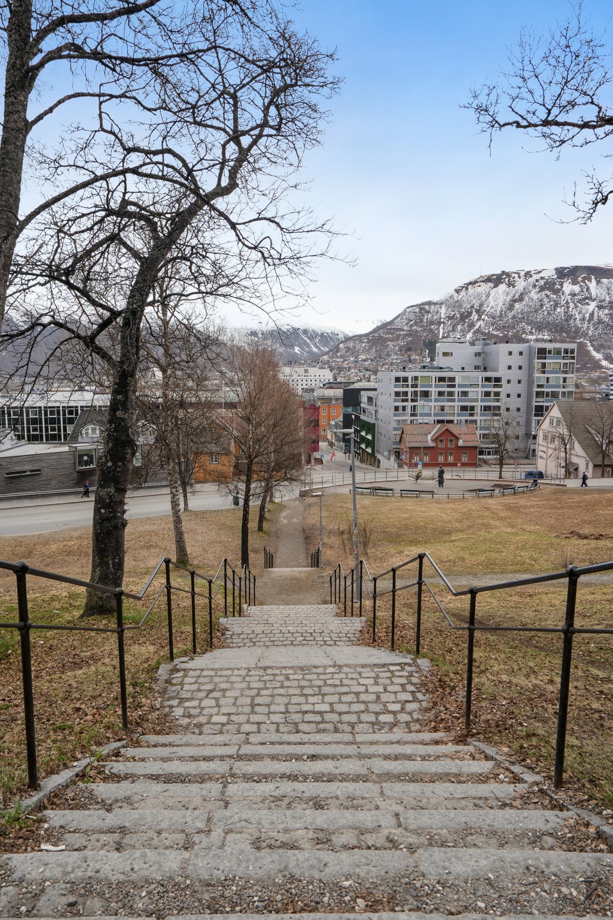 Gode forbindelser til resten av byen, både til fots og med kollektivtransport. Galleribilde