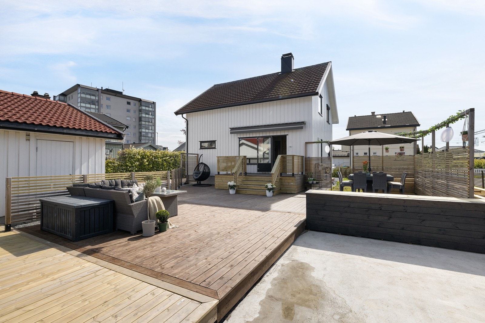 Denne uteplassen er på hele 112 m²! Galleribilde