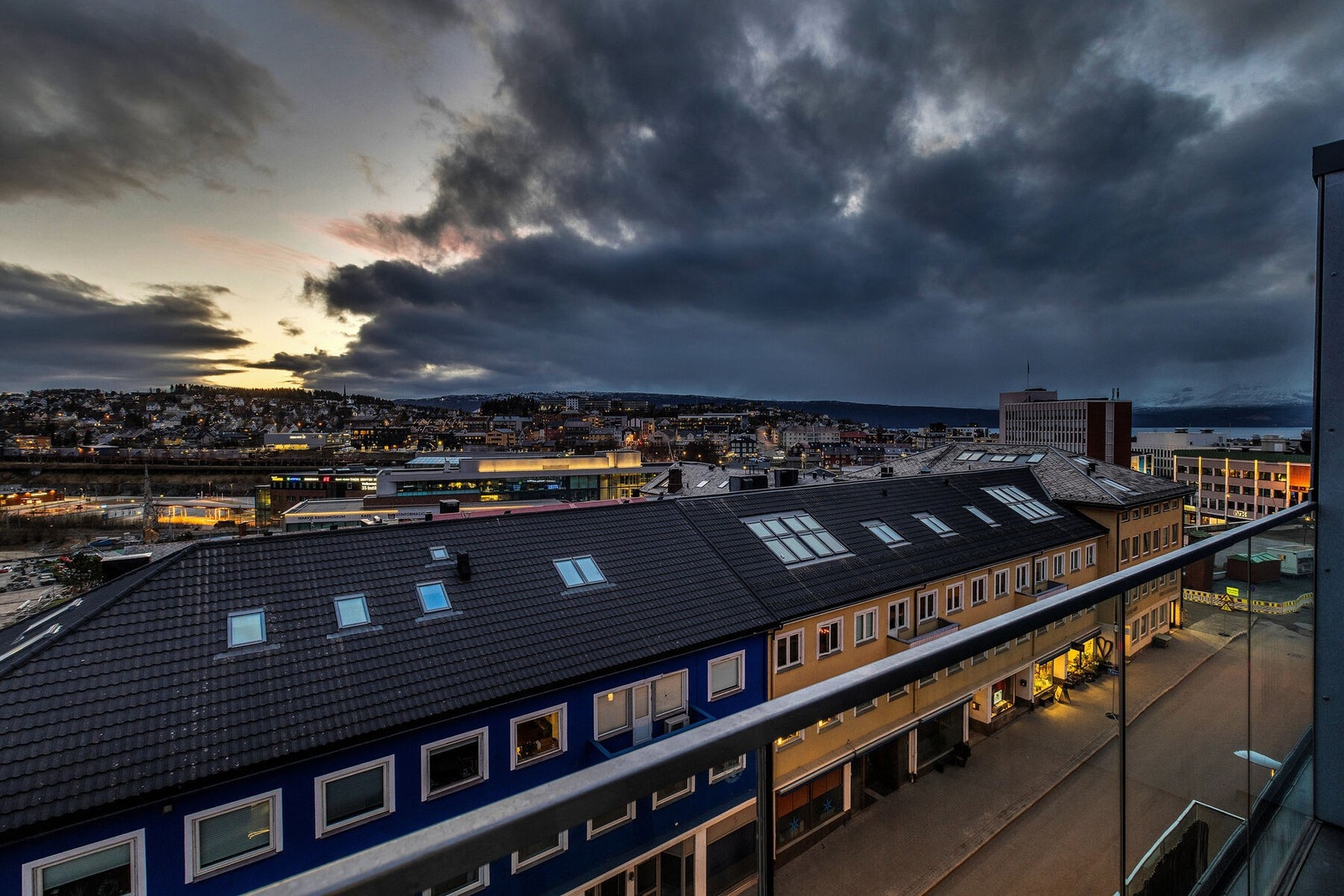 Utsikt mot Frydenlund Galleribilde