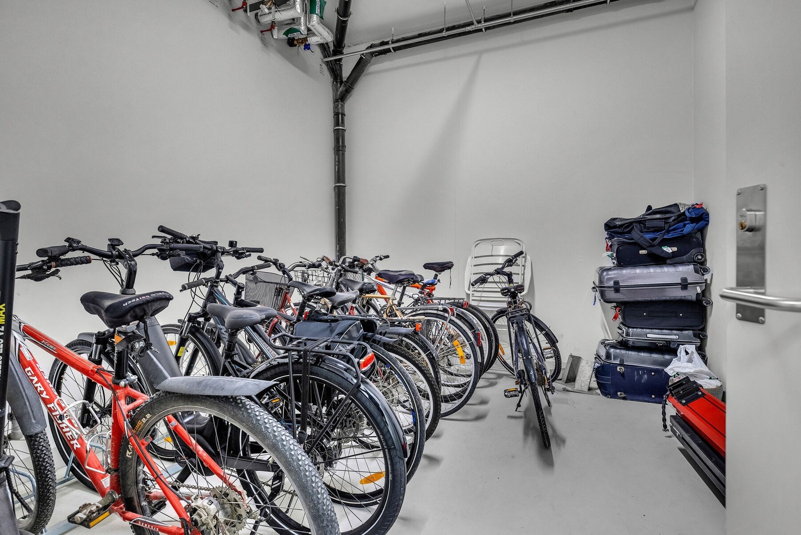 Eget rom for trygg sykkelparkering. Galleribilde