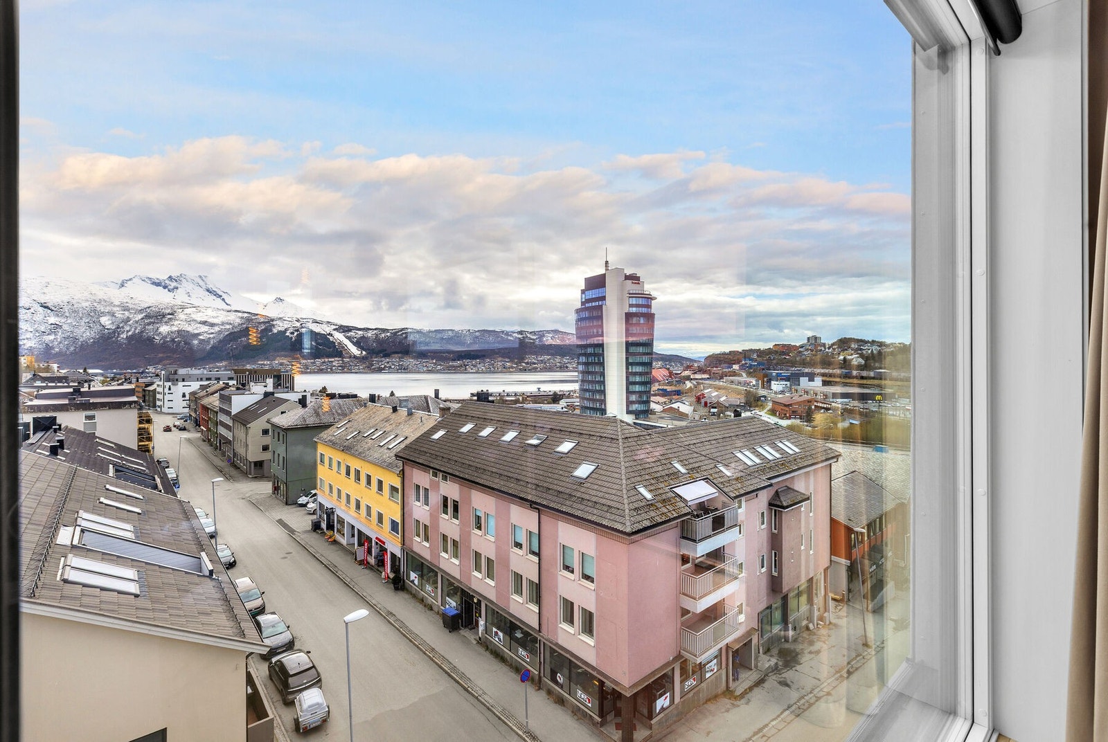 Utsikt mot Ankenes og Narvik havn Galleribilde