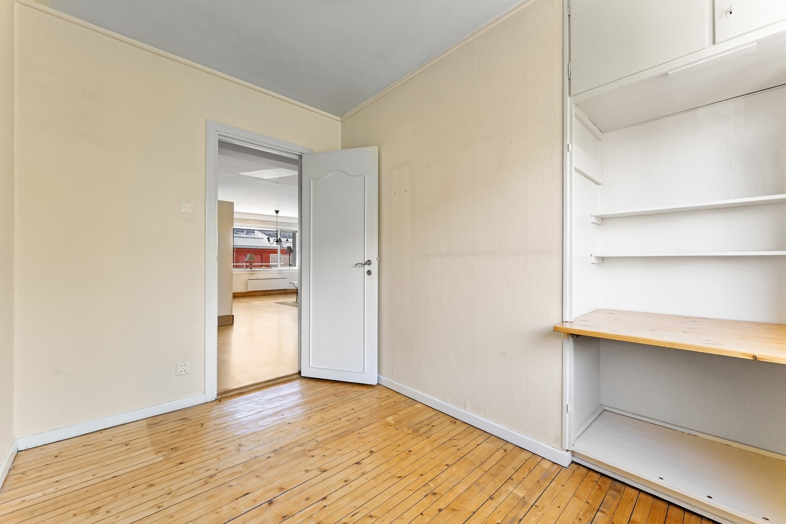 Soverommet er godt egnet som soverom/barnerom, gjesterom eller hjemmekontor. Galleribilde
